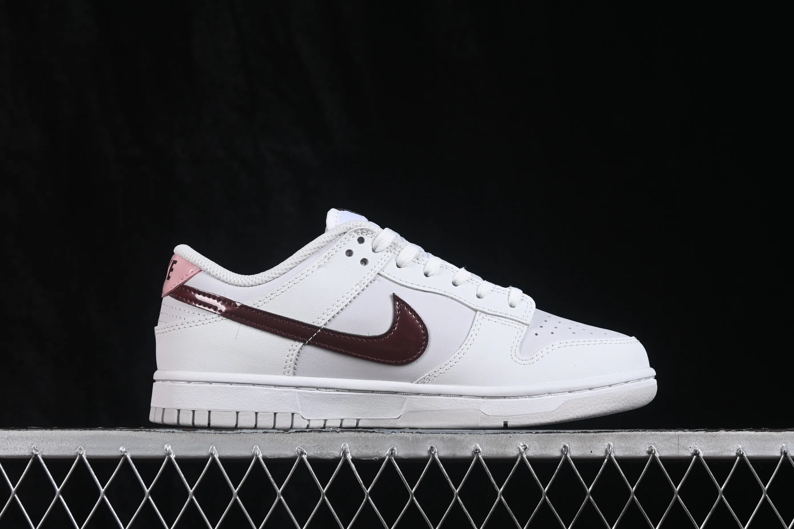 All categories Nk SB Dunk series Nk SB Dunk Low low-top sneakers Nike SB Dunk Low low-top casual sneakers IM6025-121
